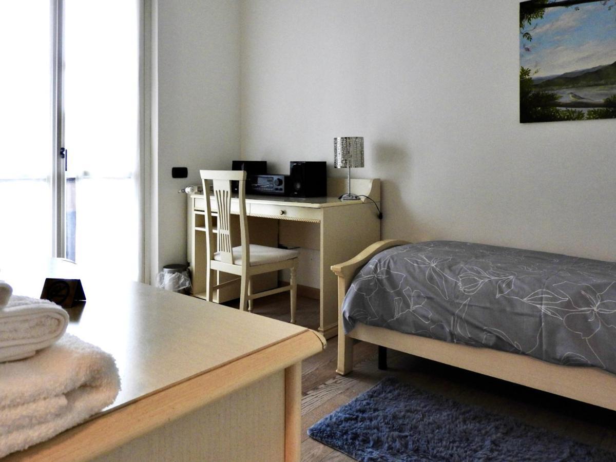 Sole Tra I Pini - Foresteria Lombarda Parabiago Zewnętrze zdjęcie